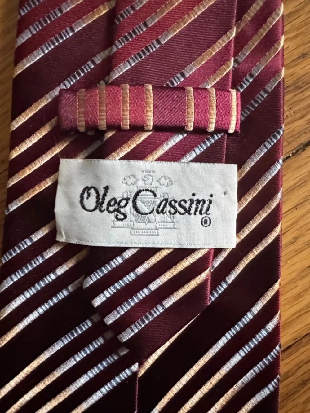 Stunning Oleg Cassini Burgundy Silk Tie with Silver and Light Blue Stripes